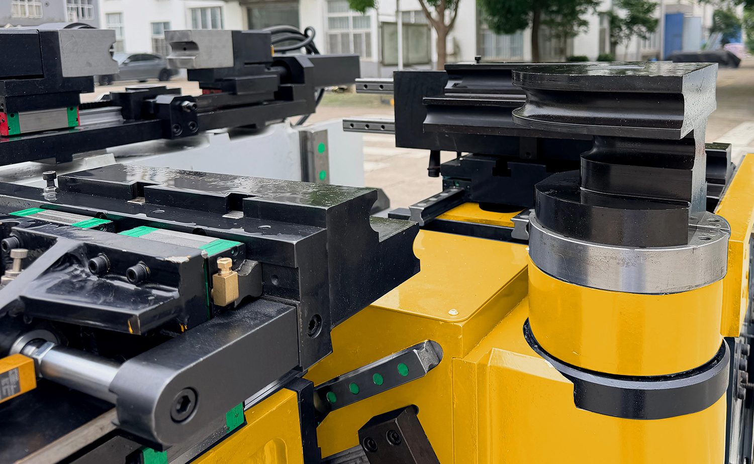 CNC বাম এবং ডান পাইপ নমন মেশিন